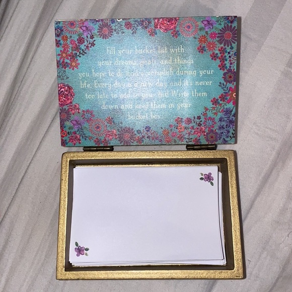 Bucket list box manifesting attraction journal notes memories world travel trip - Picture 2 of 4